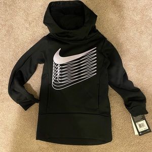 Nike girls therma hoodie size xs 4